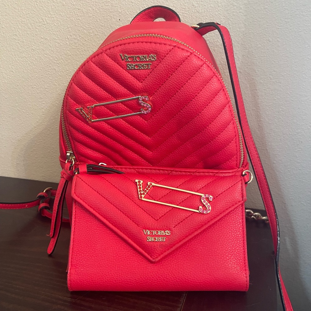 Victoria’s Secret bag and wallet set~